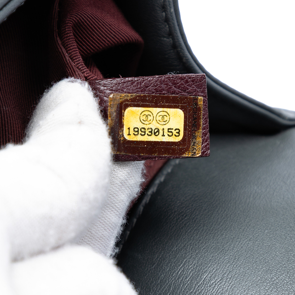 Pre-Loved Chanel Old Medium Chevron Lambskin Boy Flap - Picture 6 of 7